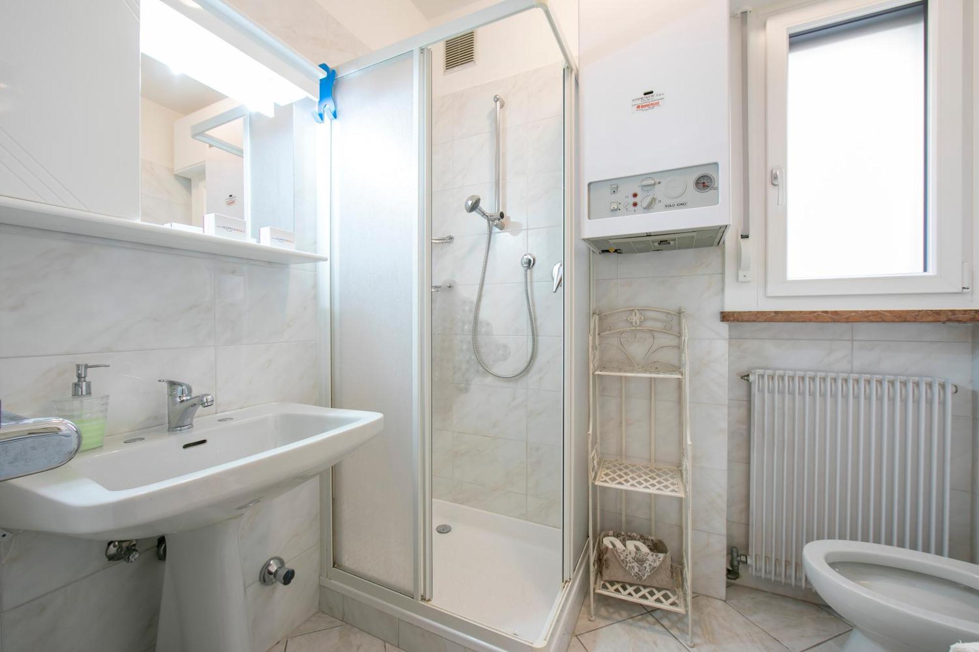 Lake View Dom-Us Apartment - Happy Rentals ริวาเดลการ์ดา ภายนอก รูปภาพ